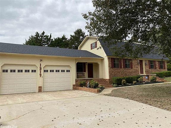 2nd image of 1317 Del Sur Dr