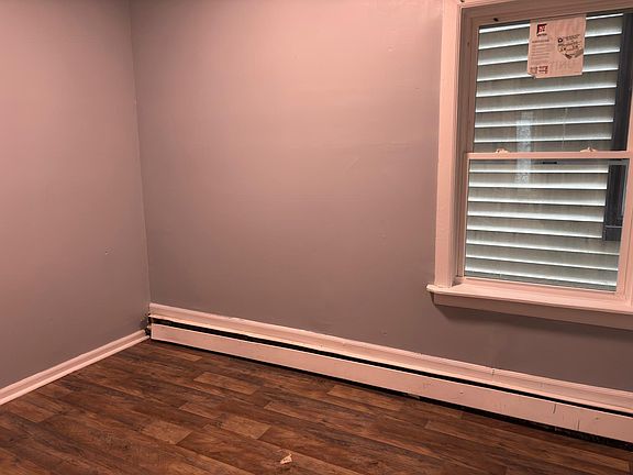 3rd image of 13 Mary St Floor 1