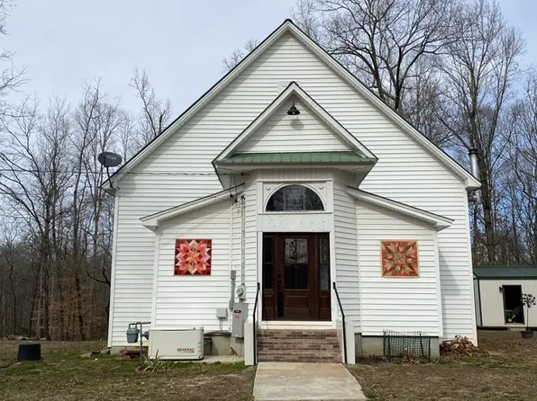 2835 Highway 423, Mc Kenzie, TN 38201