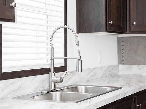 4th image of 1440 W Plum St #195