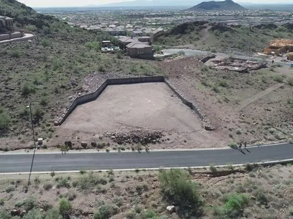 8905 W Roberta Ln, Peoria, AZ 85383