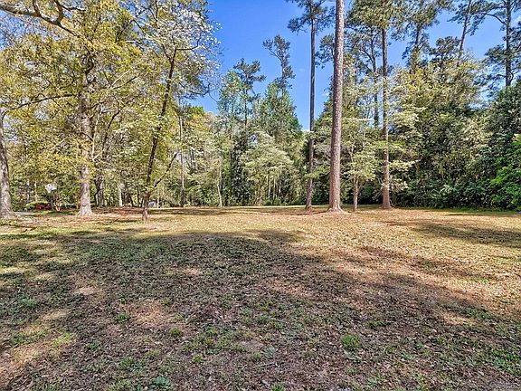 2nd image of 106 Middlebrook Dr