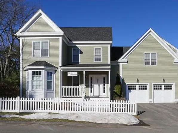 3 McIntosh Dr, Stow, MA 01775
