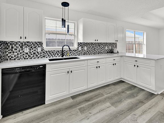 5th image of 388 Pristine Water Ln