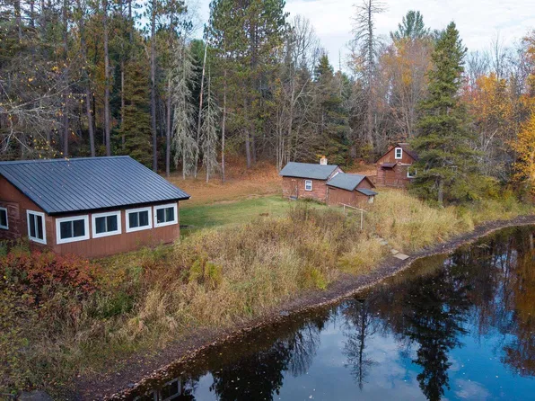 7186 Mahogany Ln, Republic, MI 49879