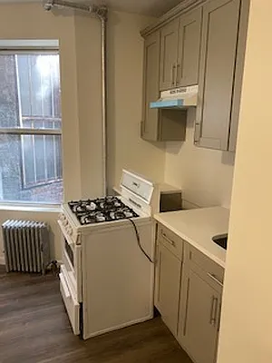 Rented by R New York | media 9