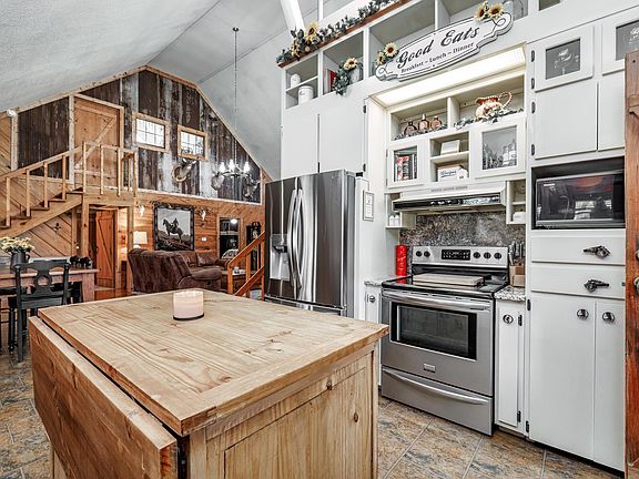 5th image of 263 Jenkins Ln