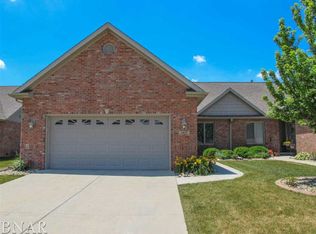 1807 Dunraven Rd, Bloomington, IL 61704