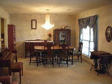 Living / Dining combo