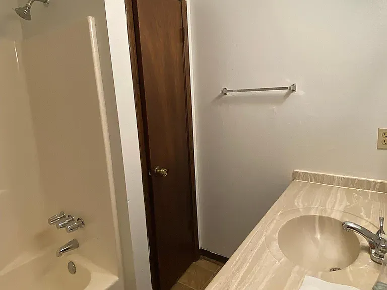 463 Stara Cir — Photo 14