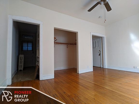 3rd image of 2892 N Clark St #1RA