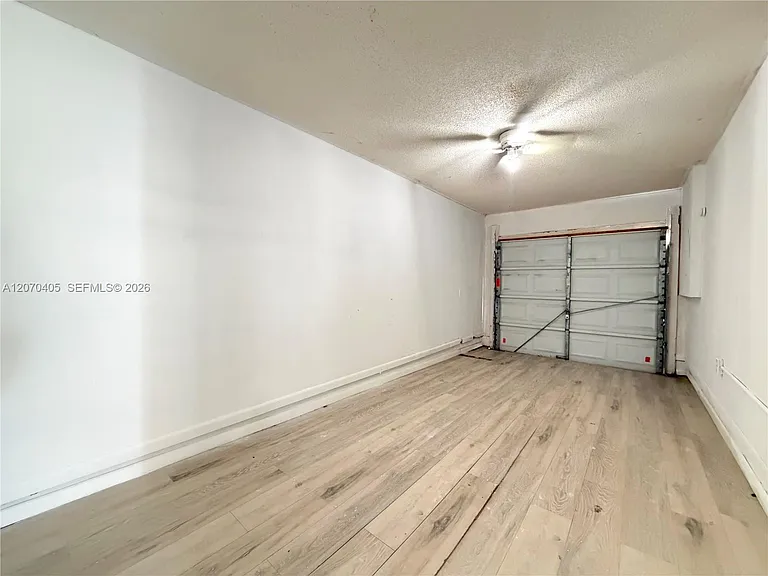 9850 W Heather Ln — Photo 16