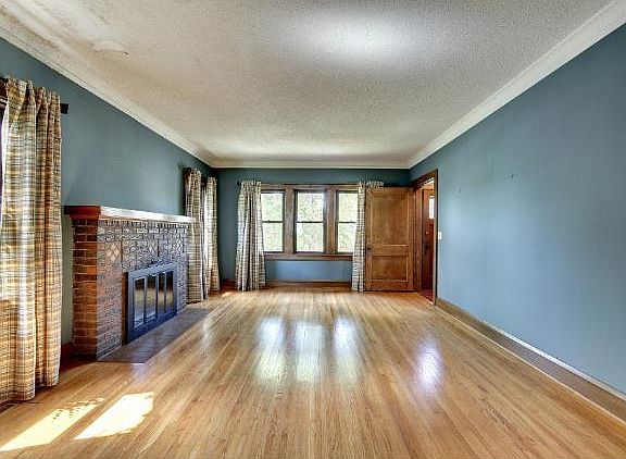 3rd image of 4223 Cedar Ave S