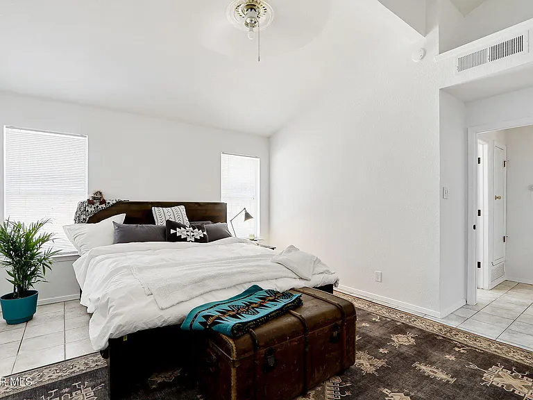 4348 Loma Hermosa Dr — Photo 26