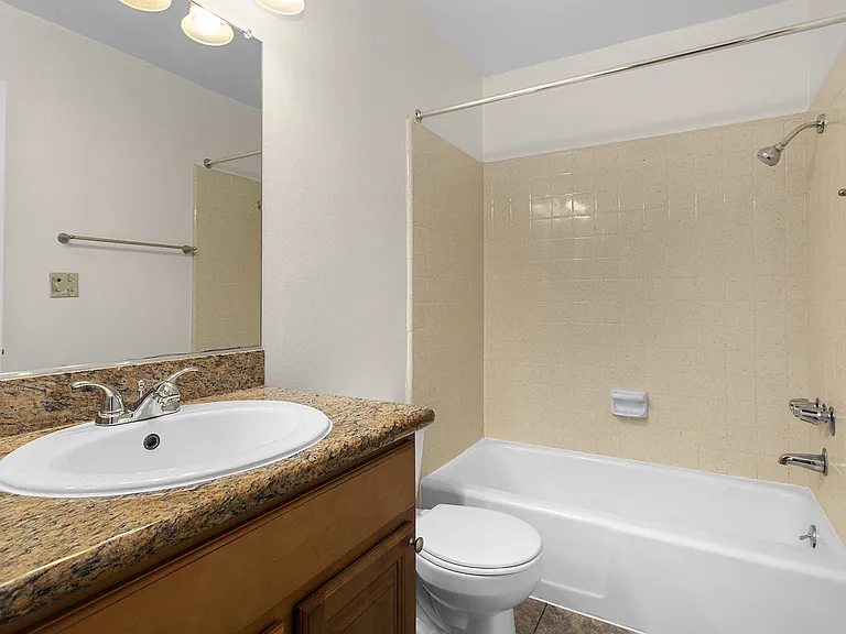 5633-45 N Topanga Canyon Blvd — Photo 36