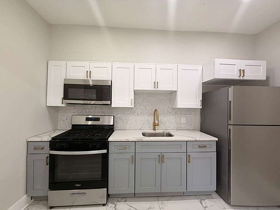 2nd image of 237 Davenport Ave #2A