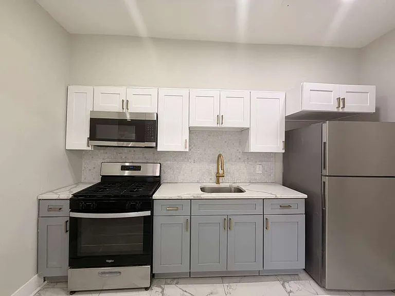 237 Davenport Ave #2A — Photo 2