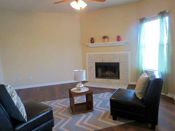 4th image of 312 Meadow Park