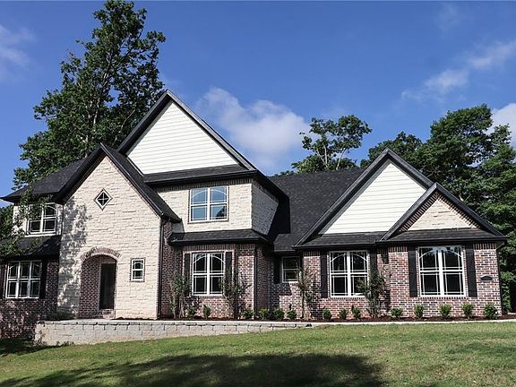 2nd image of 8 Harbour Dr