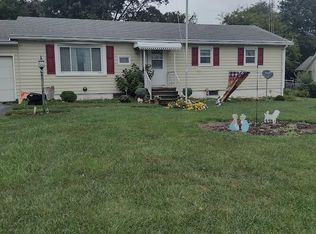 226 Pinetown Rd, Hanover, PA 17331