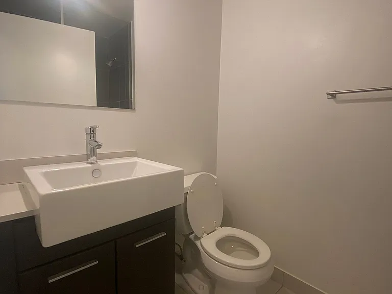 770 Bay St #1010 — Photo 8