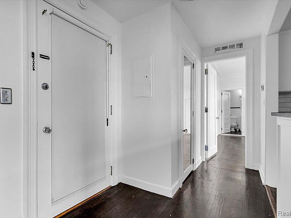 2nd image of 2900 E Jefferson Ave APT D601