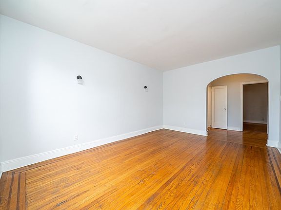 3rd image of 104 Palisade Ave APT A5