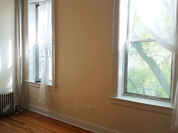 3rd image of 39-46 27th St APT 3D