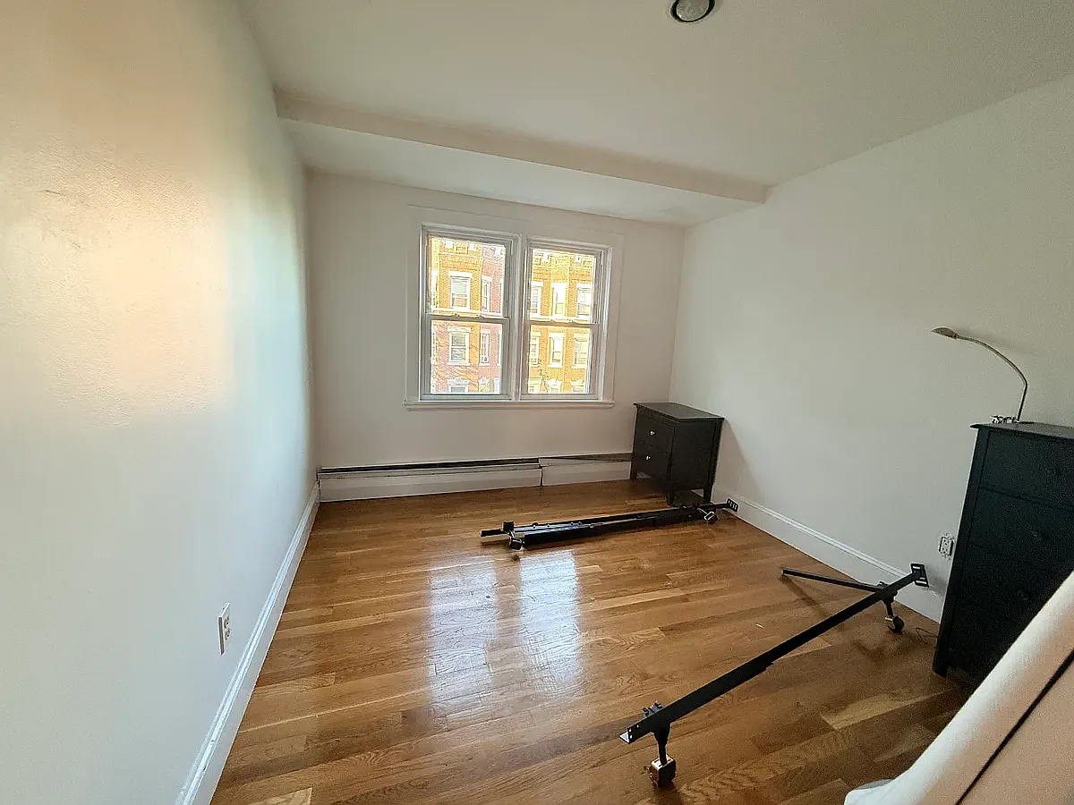 278 Harvard St — Photo 3