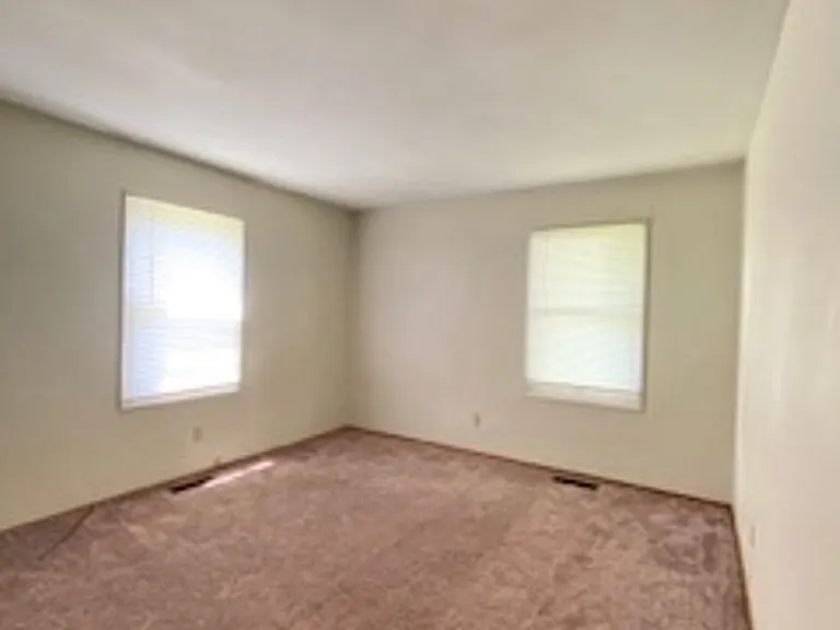 2637 Frances Ave — Photo 10