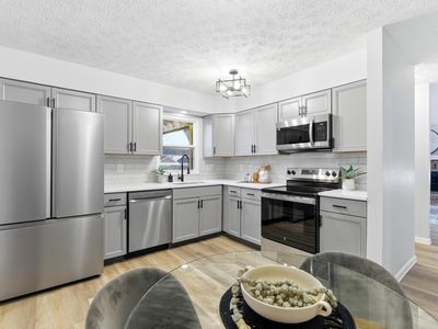 8105 Storrow Dr, Westerville, OH, 43081