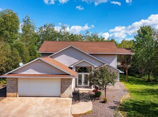 920 Almac Dr, Proctor, MN 55810