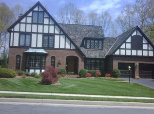 9610 Crosspointe Dr, Fairfax Station, VA 22039