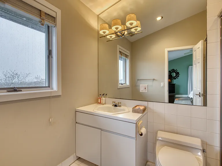 24 Seaside Ave — Photo 13
