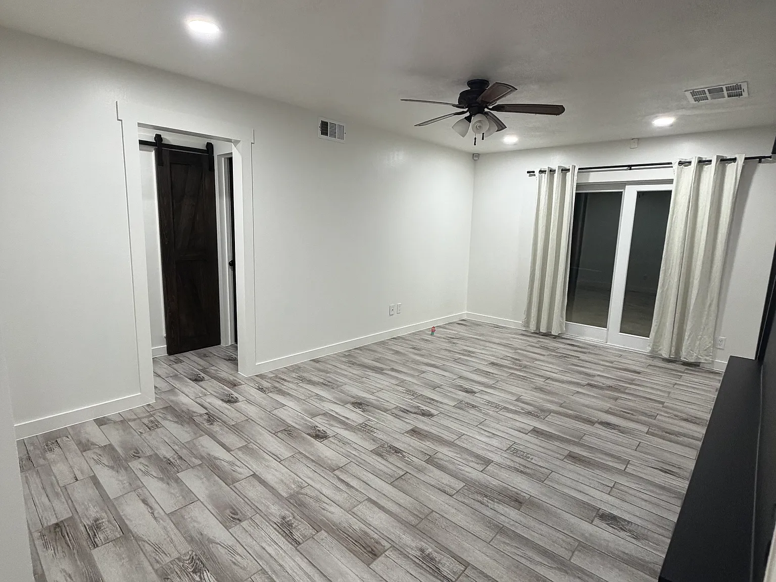 3 bed, 1071 sqft, $1,500 — Photo 4