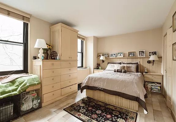 3rd image of 301 E 87th St APT 4F