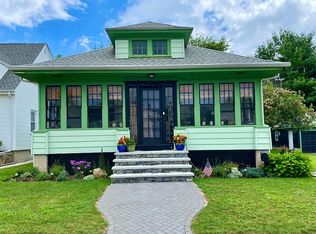 6 Yale Ave, Warwick, RI 02888