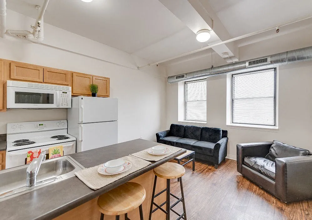 The Lofts @ 5 Lyon — Photo 2