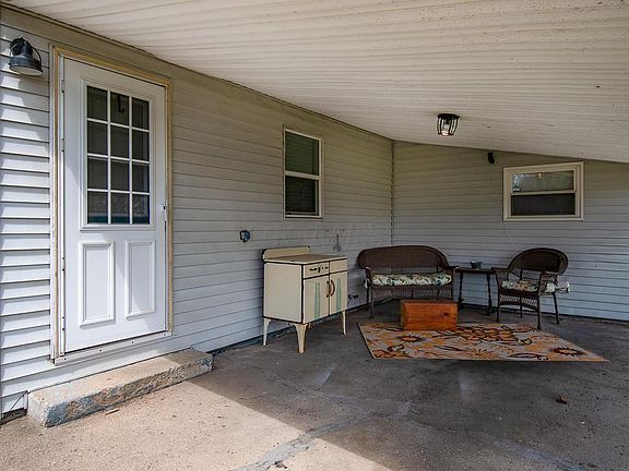 5th image of 1388 Little Ave