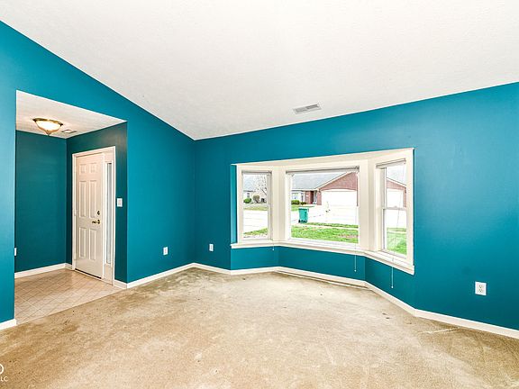 3rd image of 229 Waterford Ct