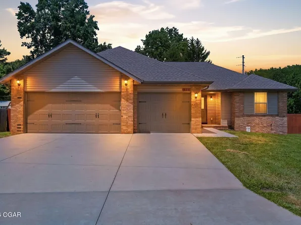 505 S Forest Ln, Republic, MO 65738