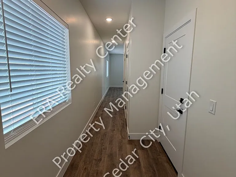 50 E 1600 N #1A — Photo 4