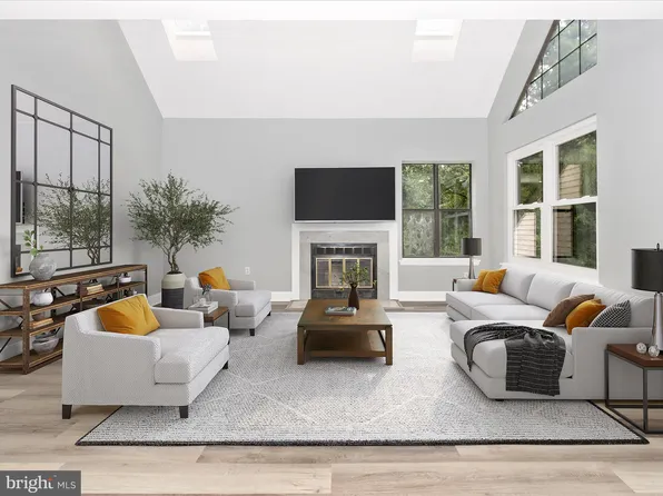 3800 Ski Lodge Dr APT 210, Burtonsville, MD 20866