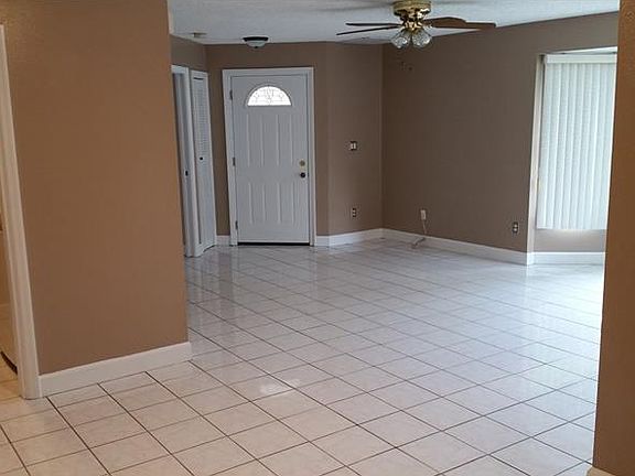 5th image of 11465 Oakhurst Rd