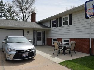 11427 Ridgewood Rd, Milan, IL 61264