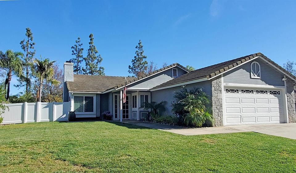 1st image of 727 Dane Dr