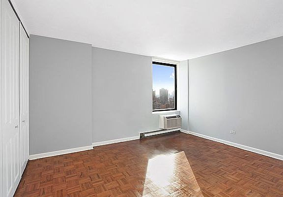 5th image of 1601 3rd Ave APT 29D