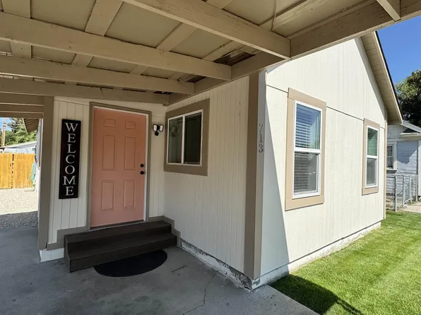 713 California St, Gooding, ID 83330