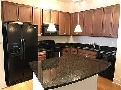 5th image of 220 Cedar St APT 109
