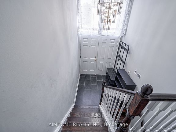4th image of 1692 John St